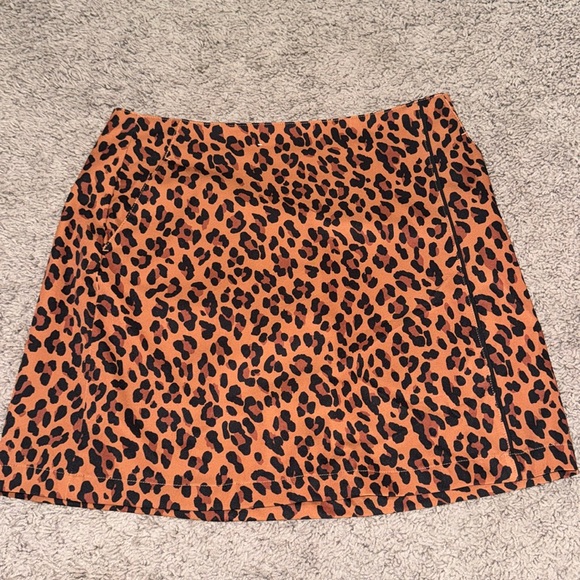 lady Hagen ⛳️ woman’s golf skort - Picture 2 of 8